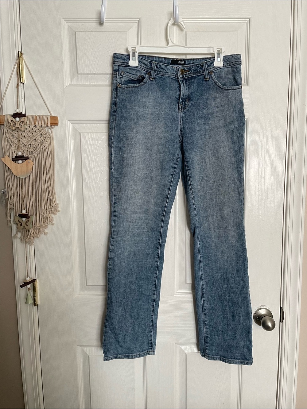 Ana a new approach Women’s size 8 Classic Mid-Rise Women's Jeans in Light Blue